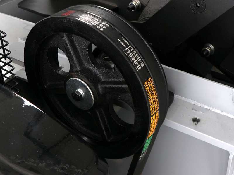 BullMach ZEUS 200 BH-LE - Biotrituradora de gasolina remolcable - Loncin 420cc con arranque el&eacute;ctrico