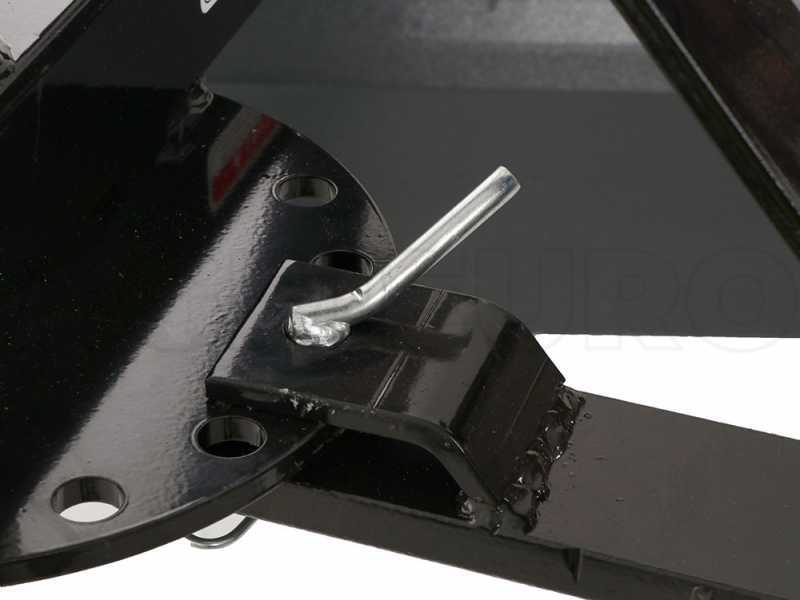 Cuchilla niveladora para tractor Blackstone B-GB 120 de rotaci&oacute;n sencilla 360&deg; y brazo orientable
