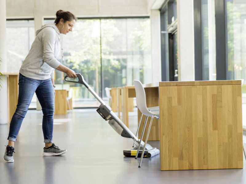Karcher BR 30/1 C Bp - Fregadora de suelos de bater&iacute;a 3 en 1: lava, seca y aspira - BATER&Iacute;A Y CARGADOR NO EST&Aacute;N INCLUIDOS
