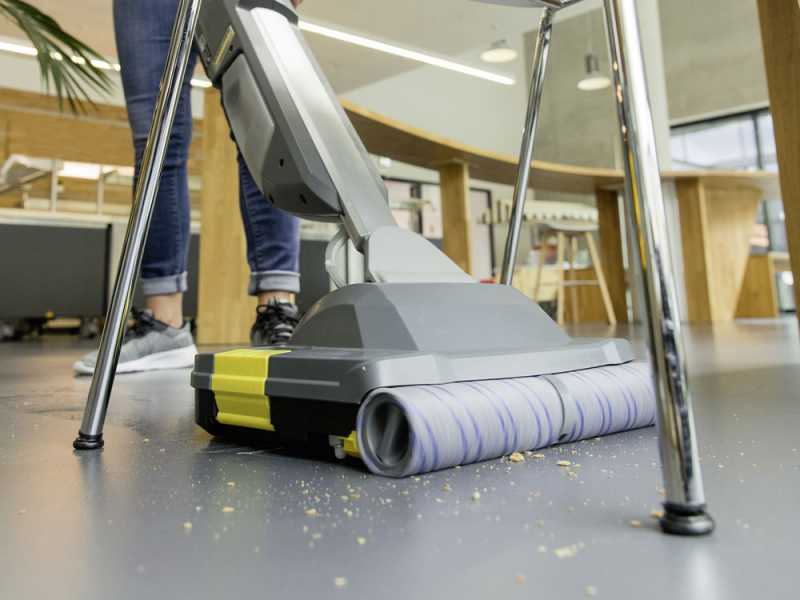 Karcher BR 30/1 C Bp - Fregadora de suelos de bater&iacute;a 3 en 1: lava, seca y aspira - BATER&Iacute;A Y CARGADOR NO EST&Aacute;N INCLUIDOS