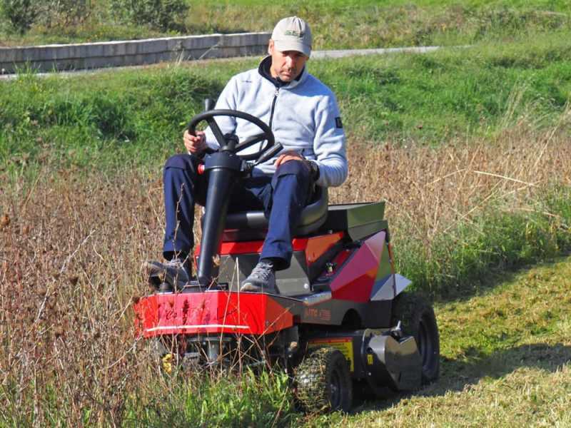 Tractor cortac&eacute;sped desbrozador el&eacute;ctrico CaRINO - Motor de bater&iacute;a 48V/200 Ah - Ancho de corte 110 cm