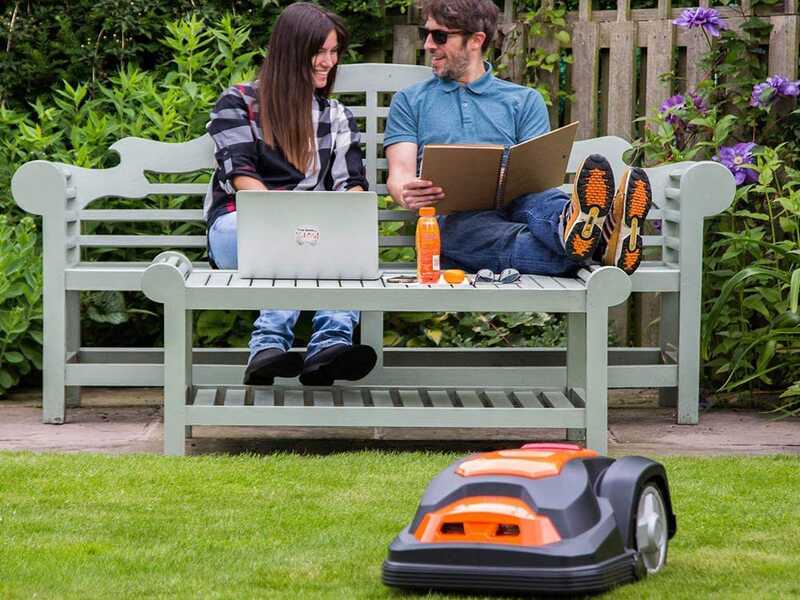 Yard Force SA900B - Robot cortac&eacute;sped - Gesti&oacute;n mediante APP - Bluetooth integrado