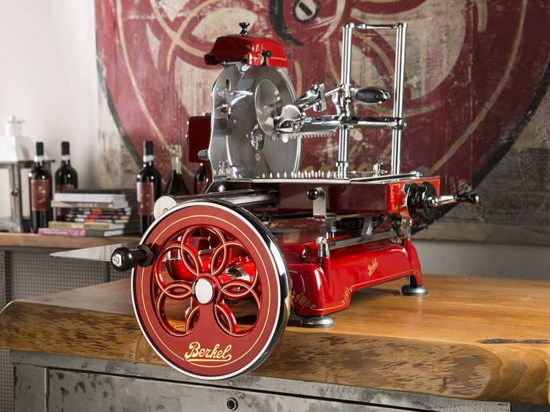 BERKEL TRIBUTE Roja - Cortadora de fiambre de volante - Cuchilla de acero cromado de 300 mm