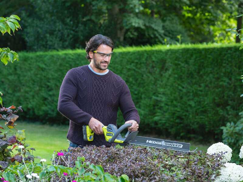 Cortasetos de bater&iacute;a RYOBI RY18HT45A-0 - 18 V - 2 Ah - 45 cm - SIN BATER&Iacute;AS NI CARGADOR