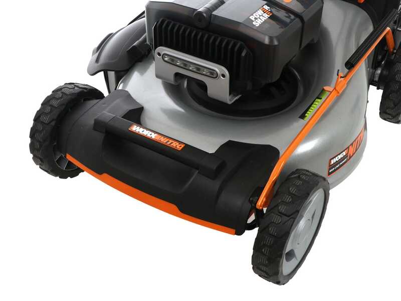 Cortac&eacute;sped autopropulsado de bater&iacute;a WORX NITRO WG761E - 80 V / 4 Ah - corte de 51 cm