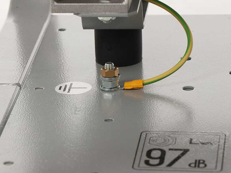 MOSA GE 8000 HBT - Generador de corriente 6.4 KW trif&aacute;sica - Alternador italiano - Motor Honda GX390