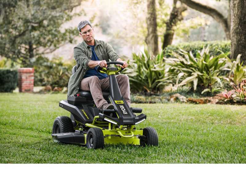 Minirider cortac&eacute;sped de bater&iacute;a Ryobi RY48RM76A - Motor el&eacute;ctrico de bater&iacute;a 48V/50Ah - corte de 76 cm - 2en1