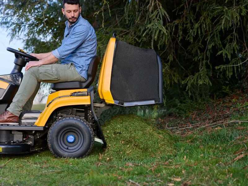 Stiga Estate 384e - Tractor cortac&eacute;sped de bater&iacute;a - Recogedor - Potencia 48V/30Ah