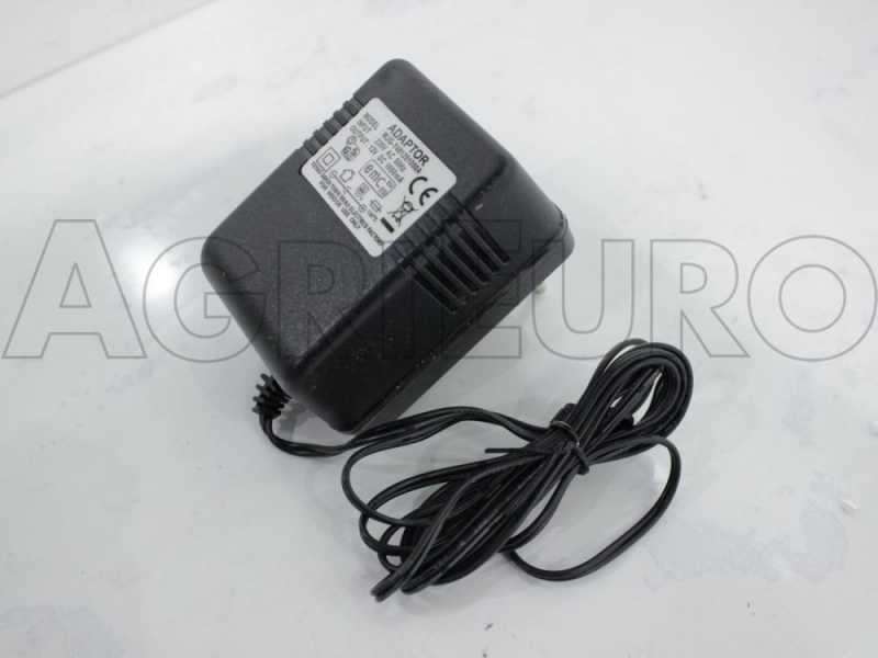 Pulverizador el&eacute;ctrico para fumigaci&oacute;n y deshierbe - bater&iacute;a de litio Volpi 22 PTB de ruedas