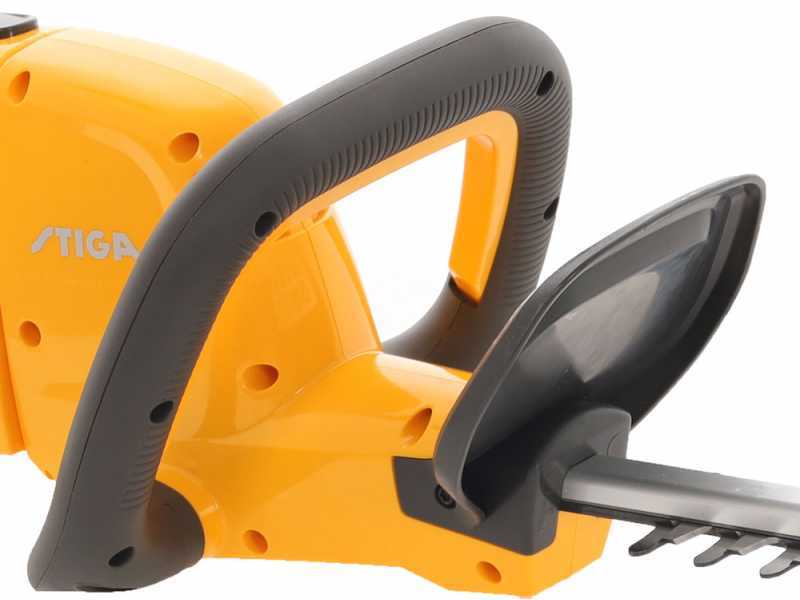 Cortasetos de bater&iacute;a STIGA HT 100e KIT - 20V 2Ah - Bater&iacute;a y cargador incluidos