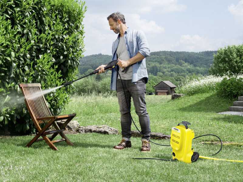 Hidrolimpiadora el&eacute;ctrica de agua fr&iacute;a Karcher K3 Compact Home - 120 Mbar