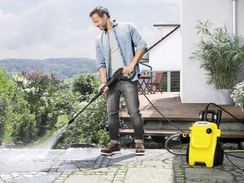 Hidrolimpiadora de agua fr&iacute;a Karcher K4 Compact - 420 l/h - 130 bar