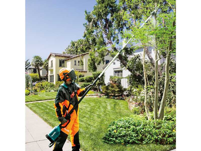 Podadora de bater&iacute;a con p&eacute;rtiga Makita DUA301Z - SIN BATER&Iacute;A NI CARGADOR