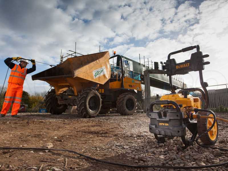DeWalt DXPW 004E - Hidrolimpiadora monof&aacute;sica profesional - 120 bar - 600 l/h