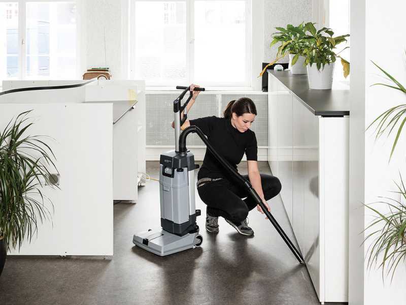 Nilfisk SC100 E - Fregadora el&eacute;ctrica 3 en 1: lava, seca y aspira - 800W