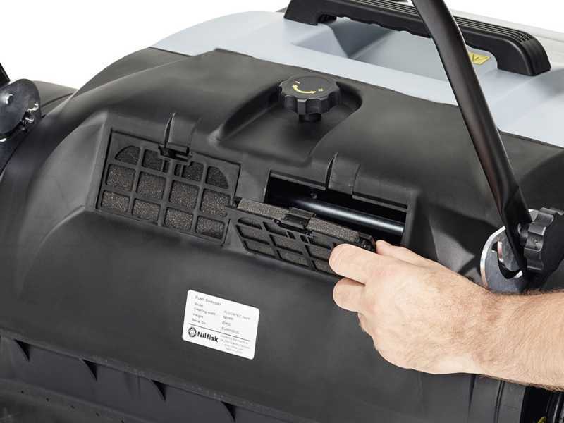 Nilfisk SW 200 - Barredora manual de empuje - con recogedor  