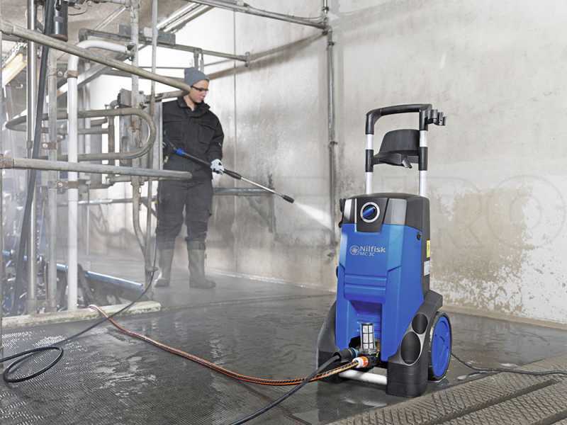 Hidrolimpiadora el&eacute;ctrica de agua fr&iacute;a Nilfisk MC 3C-170/820 EU
