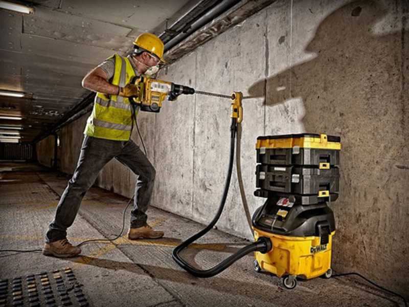 DeWALT DWV901LT-QS -Aspirador de polvo y l&iacute;quidos para la construcci&oacute;n