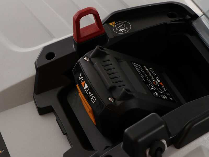 Cortac&eacute;sped helicoidal de bater&iacute;a Batavia BT-CLM001 - 18 V 2 Ah