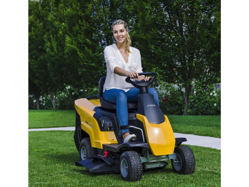 Tractor cortac&eacute;sped Rider Stiga COMBI 166 - Motor 224 cc - Ancho de corte 66 cm
