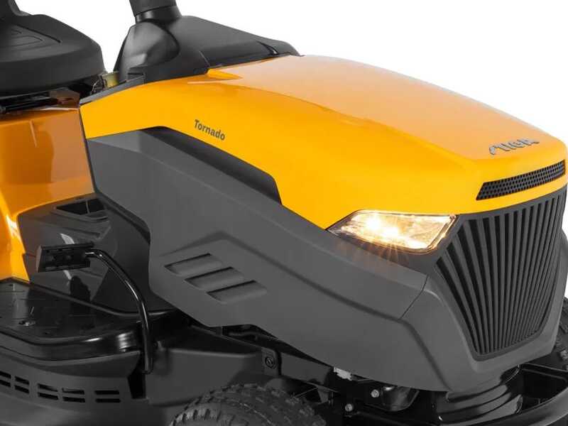 Stiga Tornado 398 - Tractor cortac&eacute;sped con salida lateral y mulching