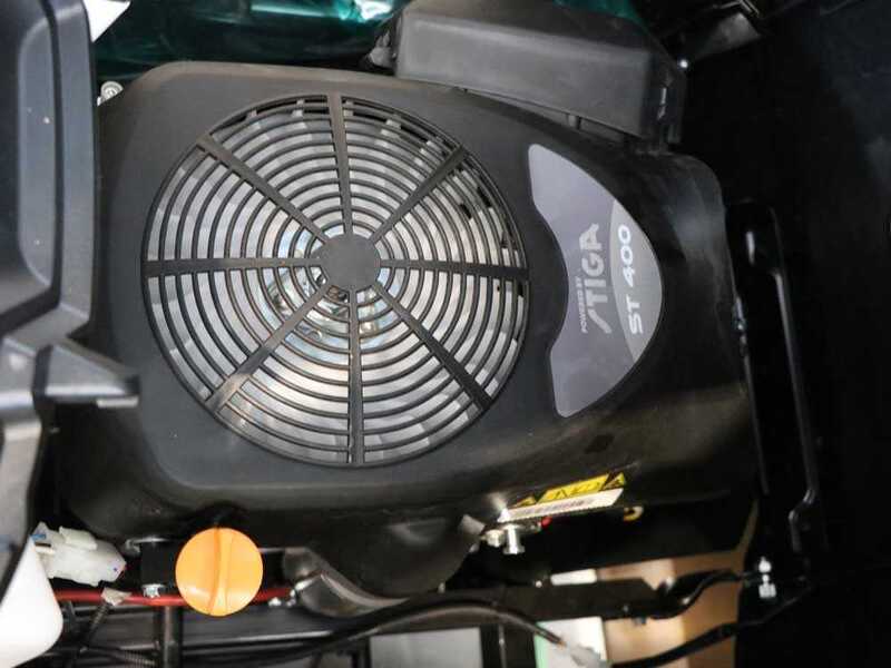Stiga Tornado 398 M - Tractor cortac&eacute;sped - Cambio mec&aacute;nico - Salida lateral y mulching