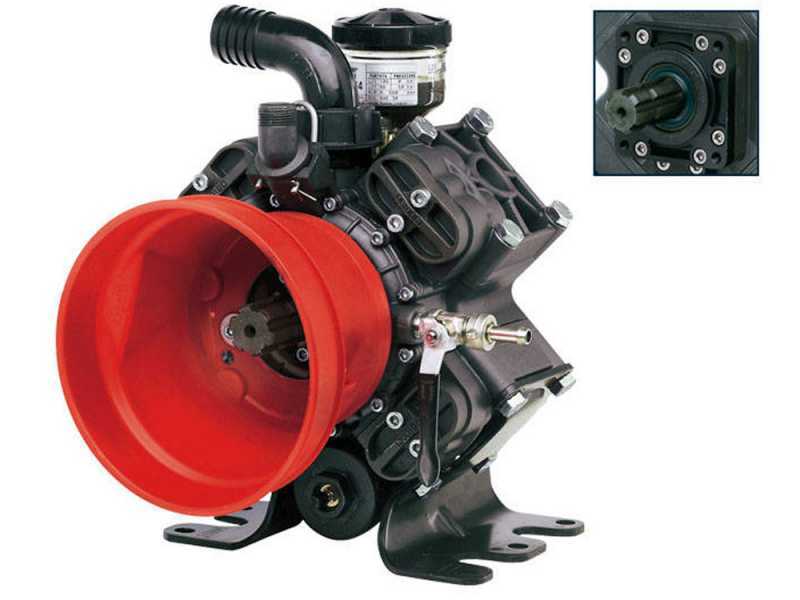 Atomizador de arrastre Gray T Car 600/70 con enganche para tractor para pulverizaci&oacute;n - Capacidad 600L - Bomba AR1064