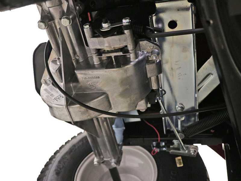 Tractor cortac&eacute;sped MTD Bronco 107T-S Troy Bilt - transmisi&oacute;n continua CVT - salida lateral