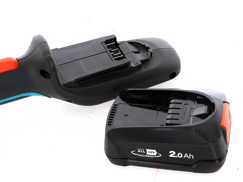 Gardena HighCut 360/18V P4A - Tijera el&eacute;ctrica de poda con p&eacute;rtiga - 18V 2Ah