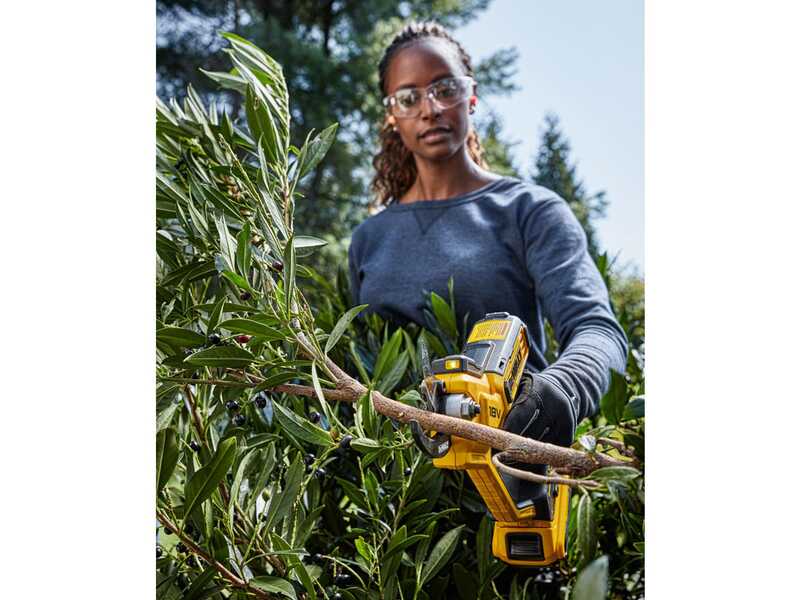 DeWalt DCMPP568N-XJ - Tijera el&eacute;ctrica de poda - BATER&Iacute;A Y CARGADOR NO EST&Aacute;N INCLUIDOS