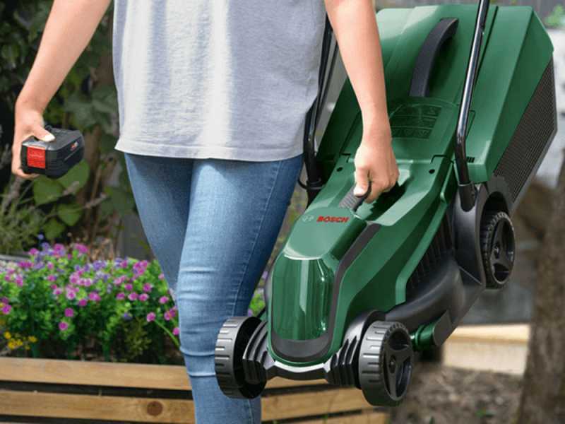 Bosch EasyMower 18-32-200 - Cortac&eacute;sped de bater&iacute;a - 18V/4Ah - Corte 32 cm