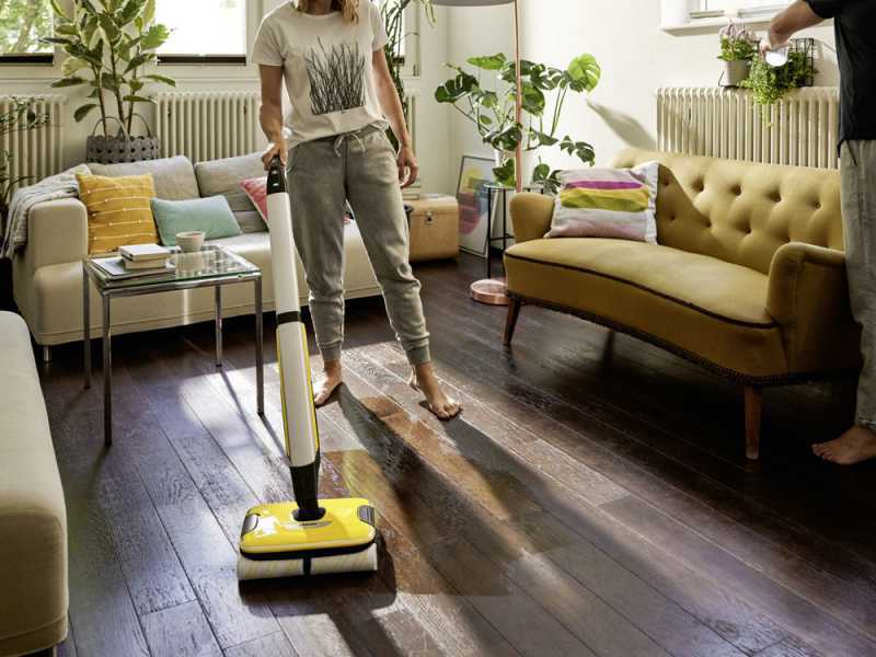 Karcher FC 7 Cordless - Fregadora de suelos de bater&iacute;a 3 en 1: lava, seca y aspira