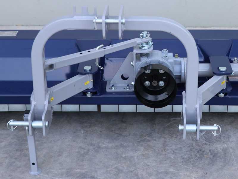 BullMach Maia 135 S  - Trituradora para tractor serie media - Desplazamiento manual