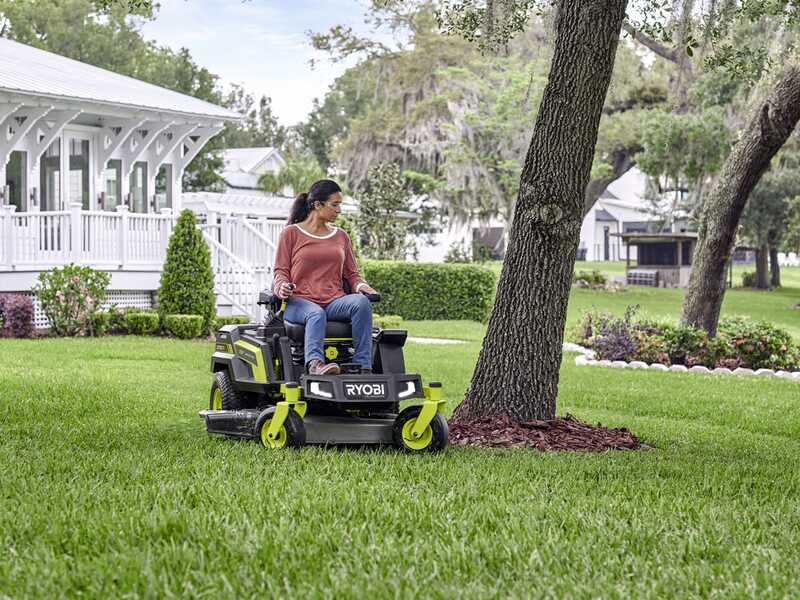 Ryobi ZTRX107 - Tractor cortac&eacute;sped a bater&iacute;a de radio cero - 72V/20Ah - corte de 107 cm - 2en1