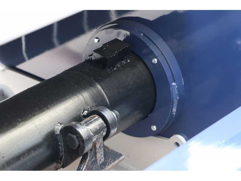 BullMach Efesto 180 - Trituradora lateral de brazo para tractor - Serie pesada