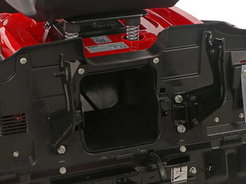 Blue Bird LT C102H TWIN - Tractor cortac&eacute;sped con cambio hidrost&aacute;tico - Recogedor 245 l