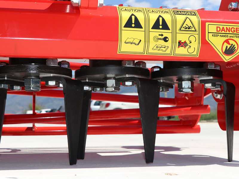 Grada rotativa profesional RO 136  - ancho de trabajo 136 cm - 16 cuchillas Serie ligera - Toma de fuerza antihoraria (a izquierdas)