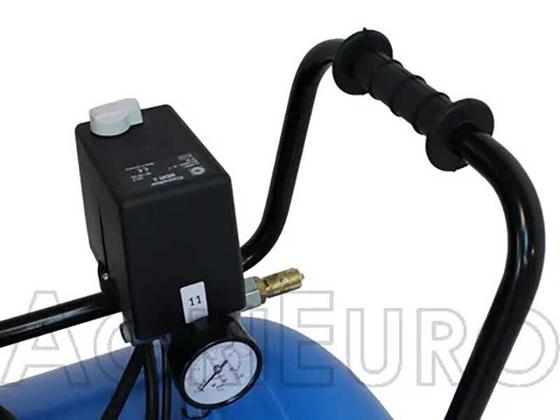 ABAC B5900B 270 CT5,5 - Compresor de aire el&eacute;ctrico trif&aacute;sico de correa - Motor 5.5 HP - 270 L