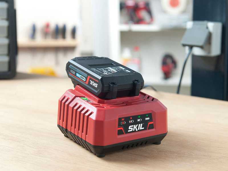 Skil 0429 CA - Cortasetos de bater&iacute;a - Cuchilla de 50 cm - 20v/2.5ah