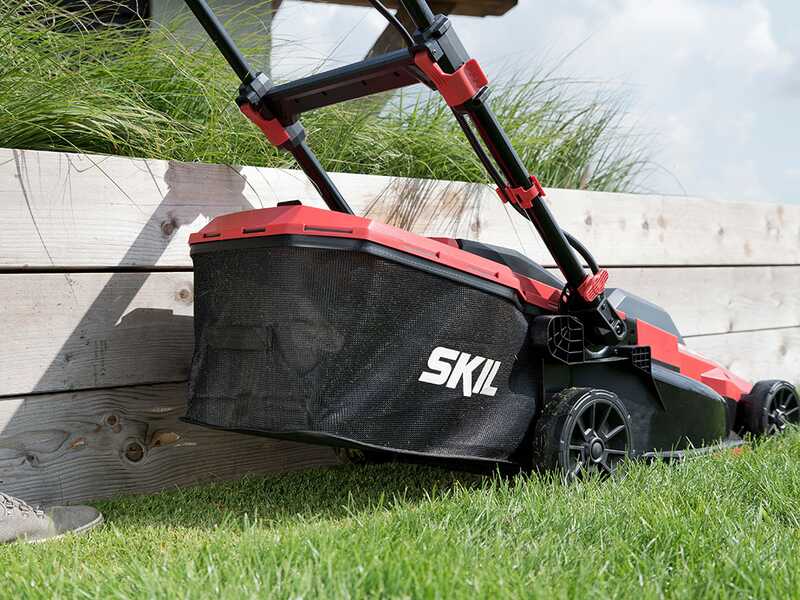 PROMO - Skil 0140 BA - Cortac&eacute;sped de bater&iacute;a - 2x20V/4ah - Corte 43 cm