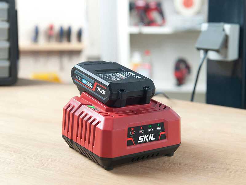 Skil 0429 CA - Cortasetos de bater&iacute;a - Cuchilla de 50 cm - 20v/2.5ah