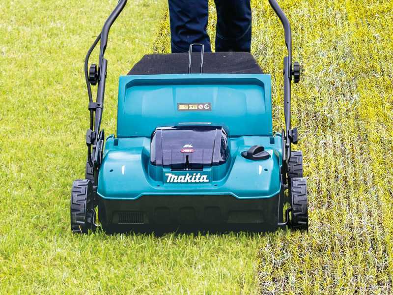 Makita UV001GM201 -  Escarificador de bater&iacute;a 40V - BATER&Iacute;A Y CARGADOR NO EST&Aacute;N INCLUIDOS