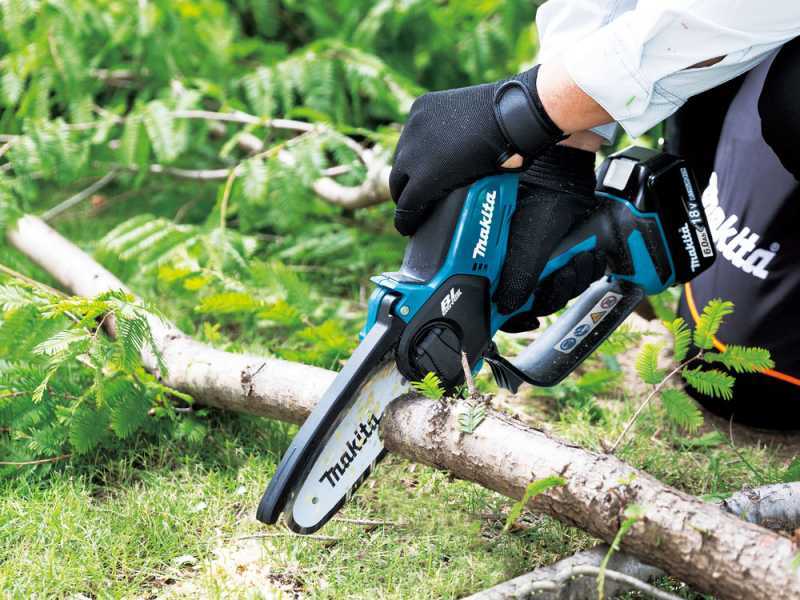 Makita DUC150ZJ LXT - Podadora manual de bater&iacute;a - 18V/3ah