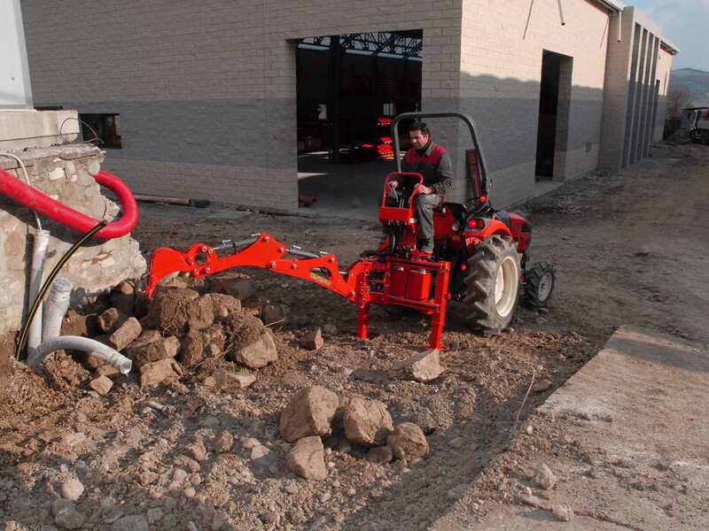 Agrieuro Top Line RES30 - Retroexcavadora para tractor con desplazamiento lateral