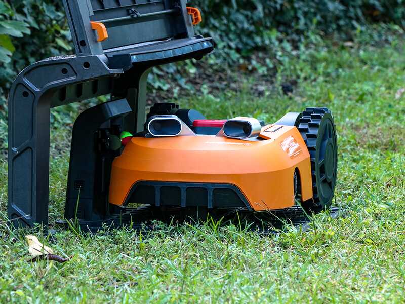 Worx Landroid S400 WR184E - Robot cortac&eacute;sped con per&iacute;metro - 400m2