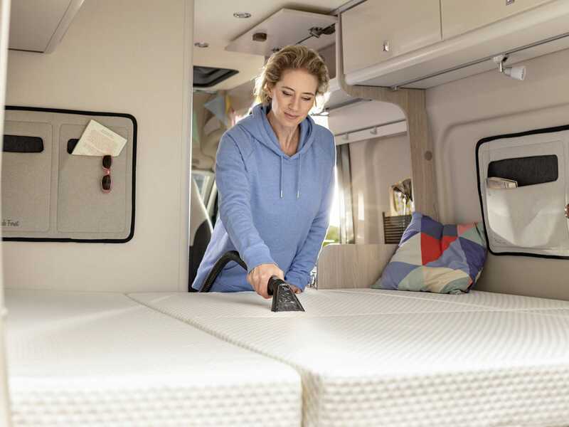 K&auml;rcher SE 3-18 Compact - Lavamoquetas - Aspirador de l&iacute;quidos - 18 V 2,5 Ah