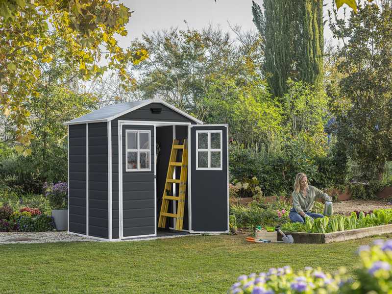 Keter Manor negra - Caseta de jard&iacute;n - Con ventanas delanteras - 185x152x226 cm