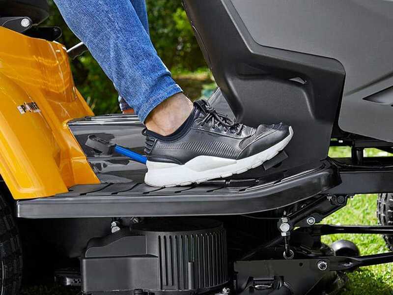 Stiga Tornado 598e - Motor el&eacute;ctrico de bater&iacute;a 48V/40Ah - Salida lateral
