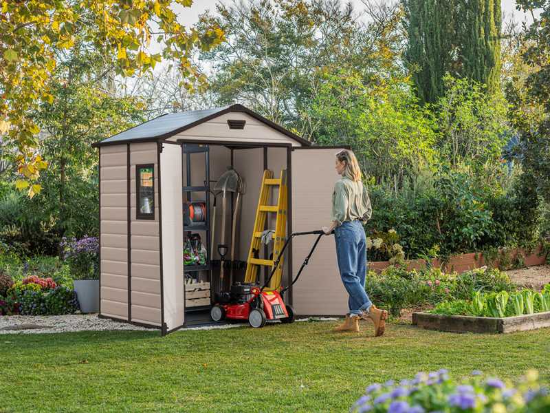 Keter Manor beis - Caseta de jard&iacute;n - Con ventana lateral - 185x152x226 cm
