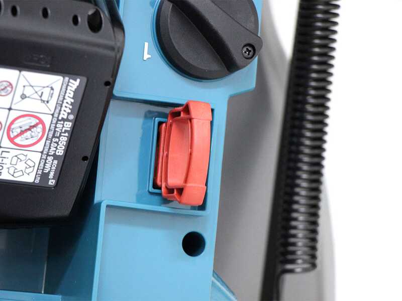 Makita DLM533 - Cortac&eacute;sped de bater&iacute;a autopropulsado - 4x18V/5Ah - Corte de 53 cm